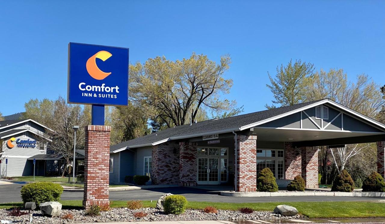 Comfort Inn & Suites Susanville Bagian luar foto