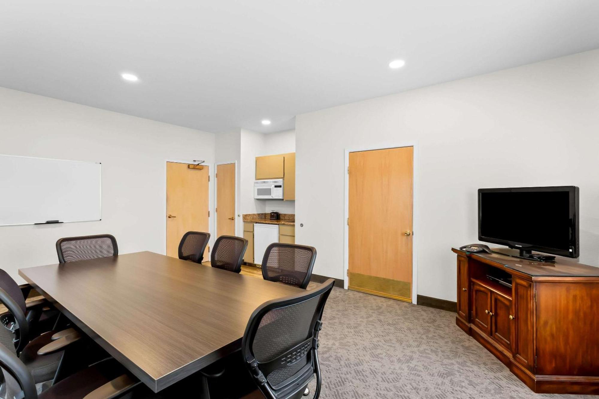 Comfort Inn & Suites Susanville Bagian luar foto